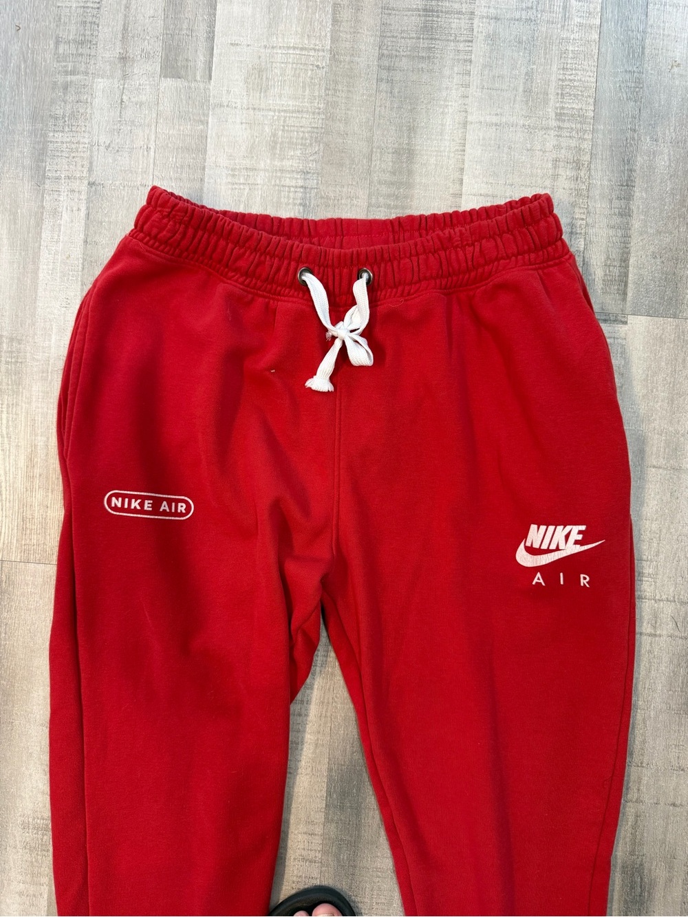 Nike Air Men’s XL Red Fleece Jogger Sweatpants Athletic Lounge Pants Logo